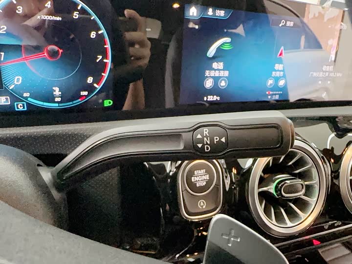 Mercedes-Benz A-Class 2022 A 200 L — фото 18