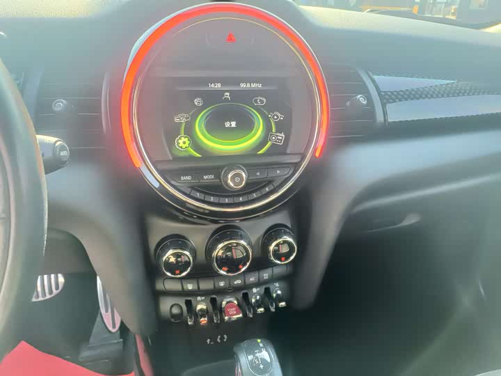 MINI Hatch — фото 15