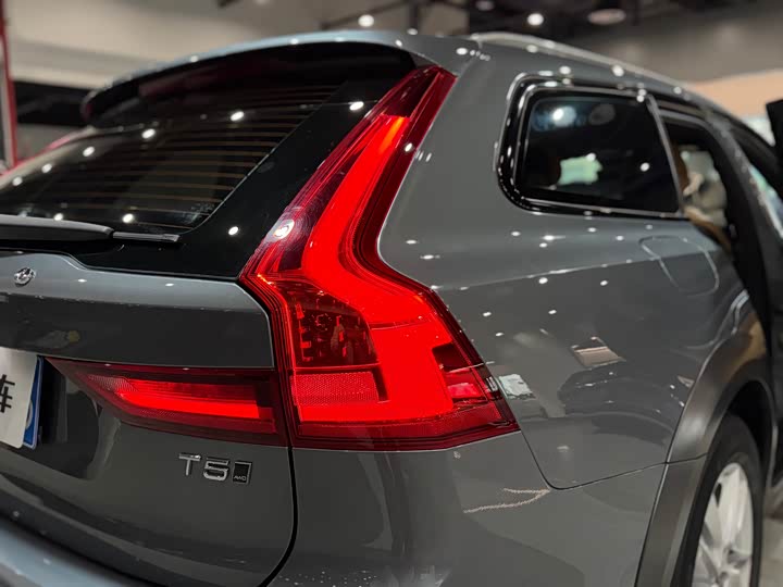 Volvo V90 2017 Cross Country T 5 AWD — фото 25