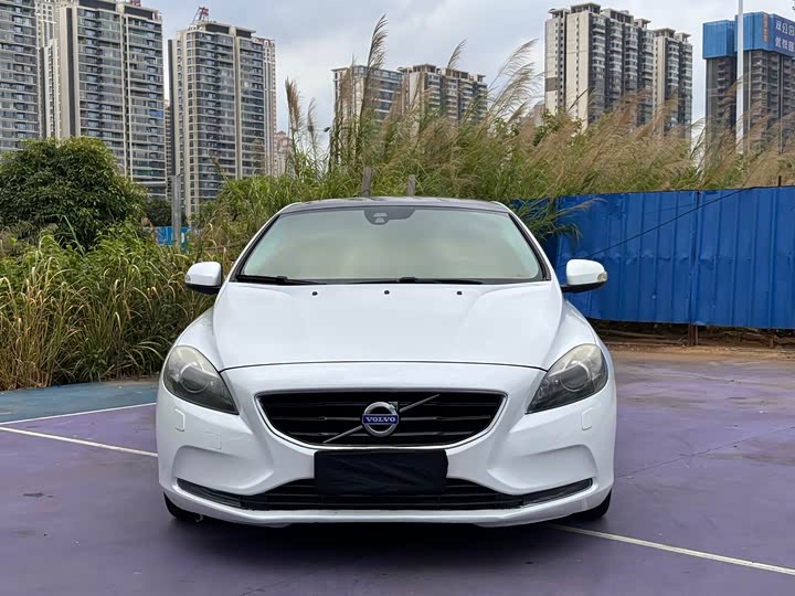 Volvo V40 2015 1.6 T — фото 2