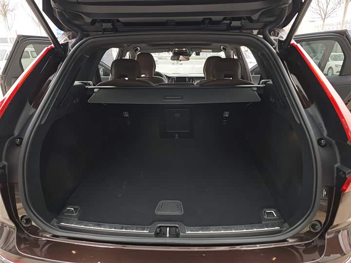 Volvo XC60 2021 T 5 4 WD — фото 9