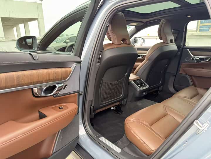 Volvo V90 2022 Cross Country B 5 AWD — фото 14