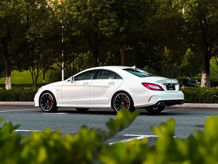 Mercedes-Benz CLS 2015 AMG CLS 63 4 MATIC — фото 14