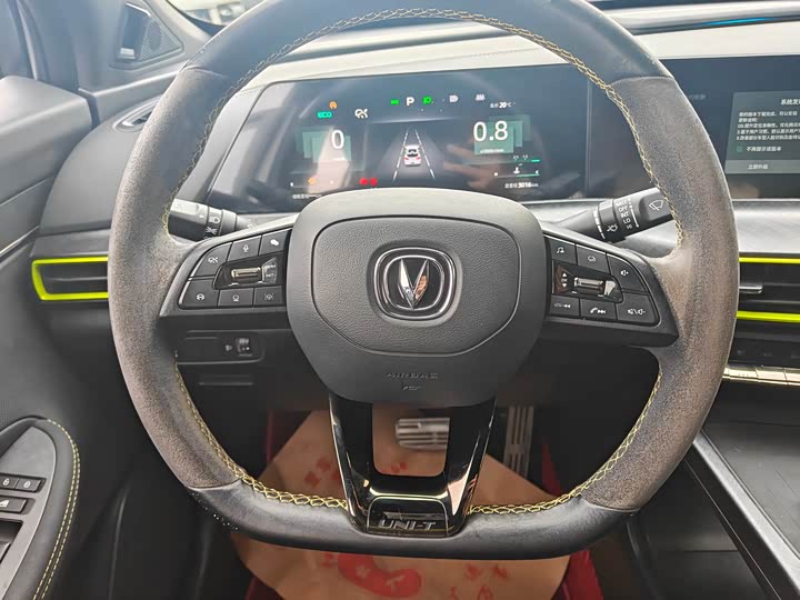 Changan UNI-T 2022 1.5 T Premium — фото 13