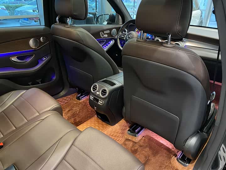 Mercedes-Benz GLC 2020 GLC 260 L 4 MATIC Luxury — фото 12