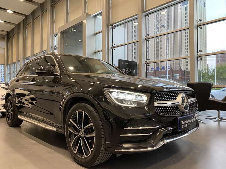 Mercedes-Benz GLC 2020 GLC 260 L 4 MATIC Luxury — фото 3