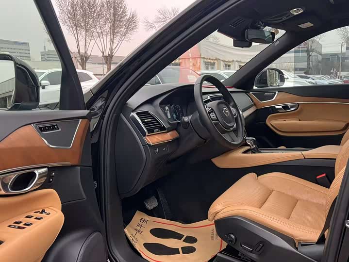 Volvo XC90 2017 T 6 5 — фото 16