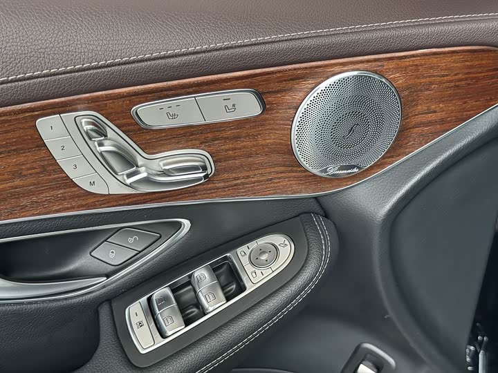 Mercedes-Benz GLC 2021 GLC 300 L 4 MATIC — фото 7