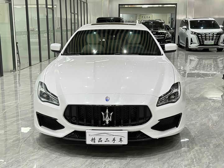 Maserati Quattroporte — фото 2