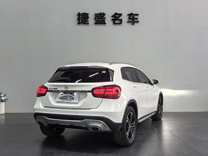 Mercedes-Benz GLA 2018 GLA 200 — фото 6