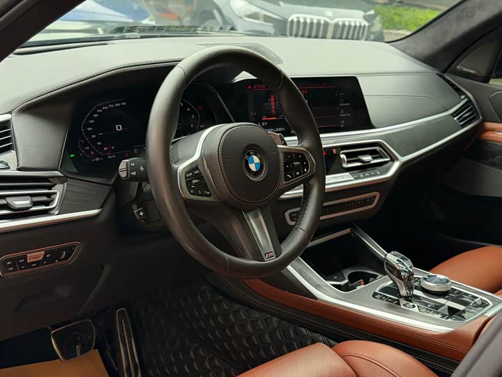 BMW X7 2020 x Drive 40i M — фото 6