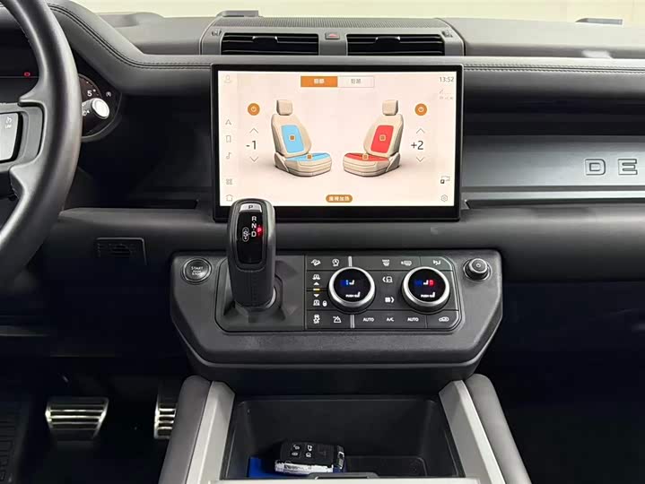Land Rover Defender — фото 10