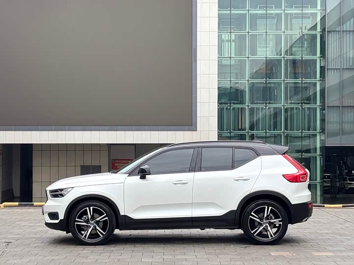 Volvo XC 40 2020 T 4 WD — фото 13