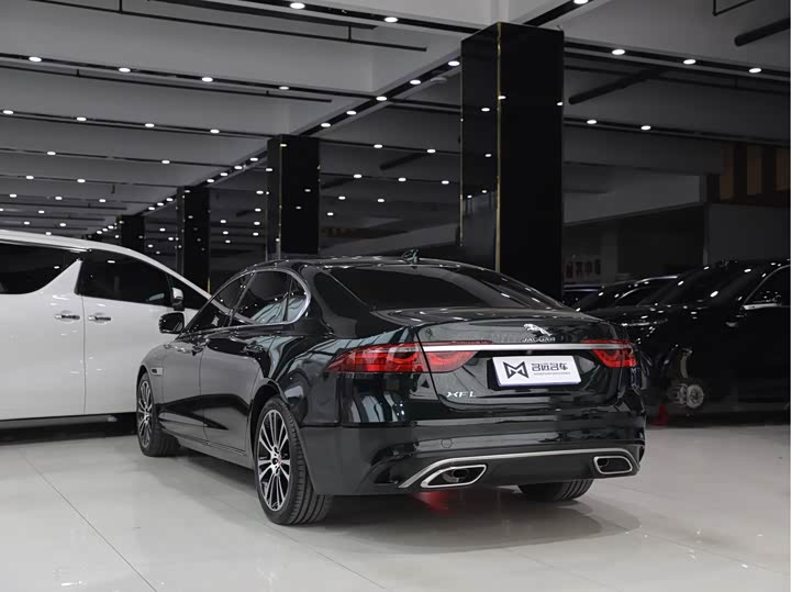 Jaguar XFL 2024 2.0 T P 250 2 WD — фото 15