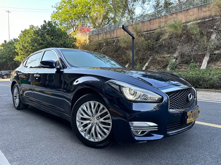 Infiniti Q70 2019 Q 70 L 2.0 T — фото 3