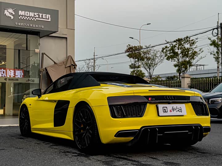 Audi R8 2017 V 10 Spyder — фото 7