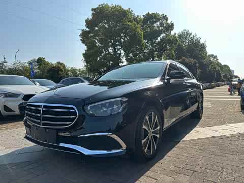Mercedes-Benz E-Class 2022 E 350 e L — фото 28