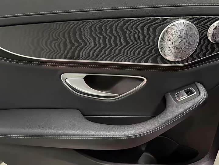 Mercedes-Benz C-Class 2016 C 200 L Sport — фото 13