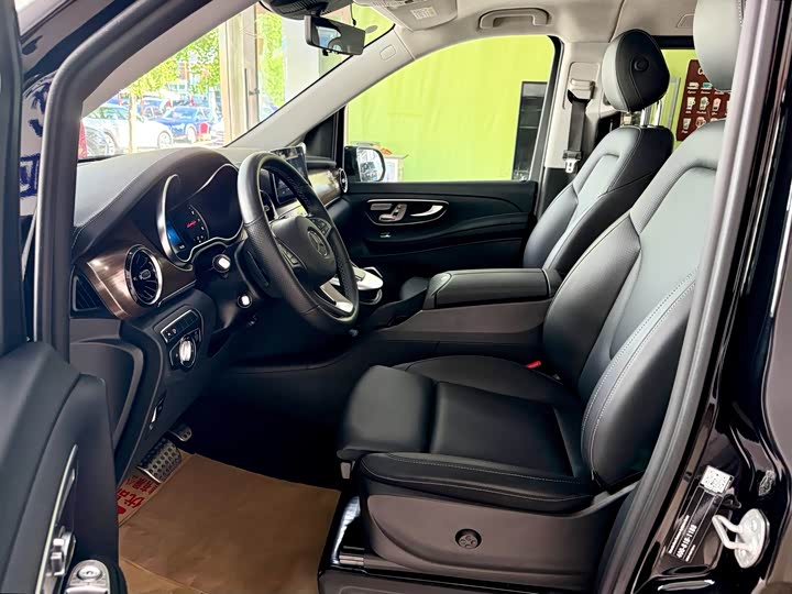 Mercedes-Benz V-Class 2022 V 260 L — фото 14
