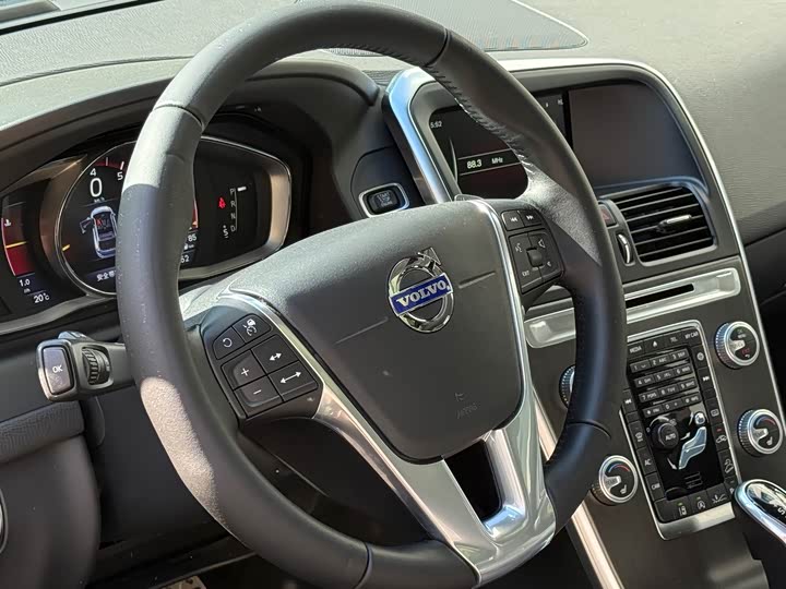 Volvo XC60 2016 T 5 AWD — фото 7