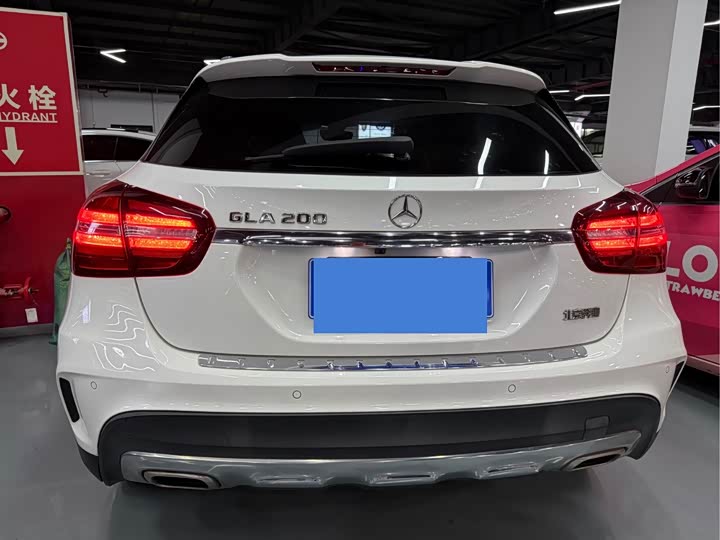Mercedes-Benz GLA 200 стиль — фото 17