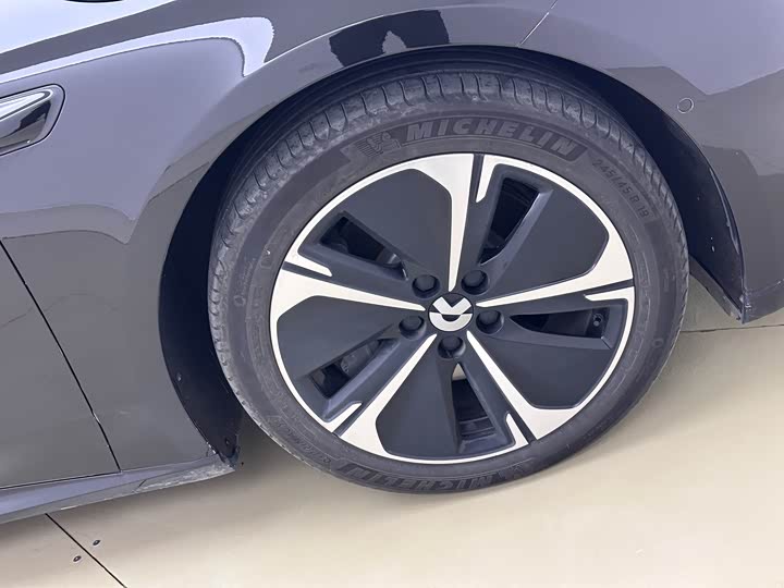 NIO ET5T 2025 75k Wh Touring — фото 16