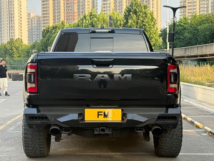 RAM Trucks 2022 6.2 T TRX — фото 13
