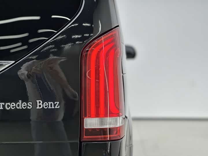 Mercedes-Benz V-Class 2018 V 260 L V — фото 7