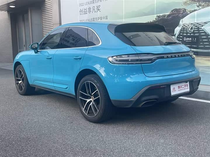 Porsche Macan 2022 Macan 2.0 T — фото 13