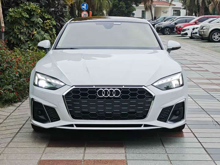 Audi A5 2022 Sportback 40 TFSI — фото 2