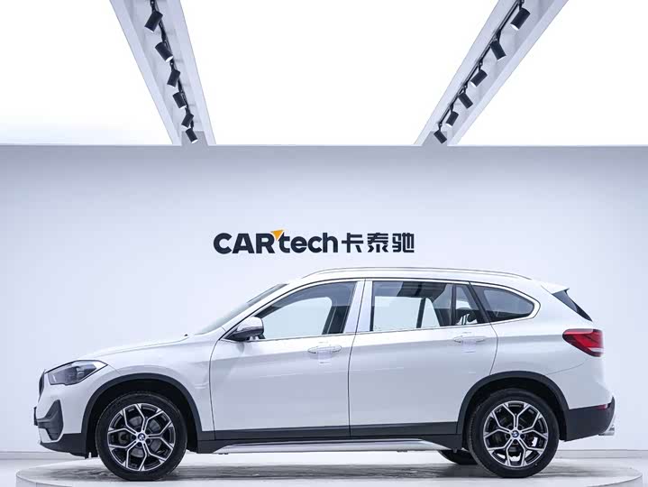 BMW X1 2020 s Drive 20 Li — фото 3