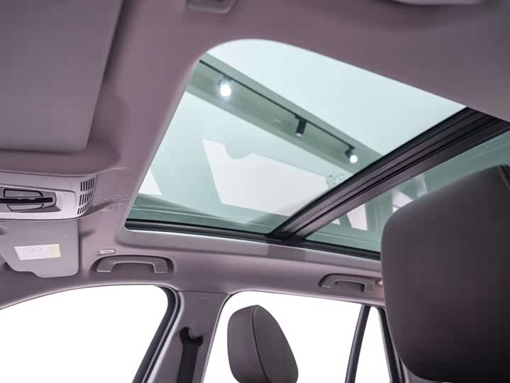 BMW X1 2020 s Drive 20 Li — фото 13