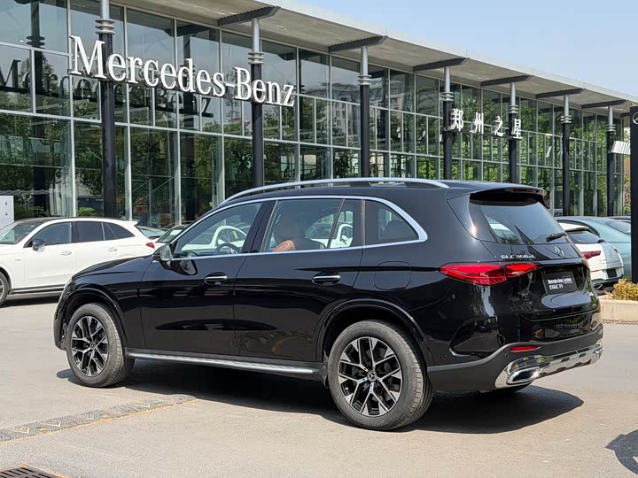 Mercedes-Benz GLC 2025 350 e L 4 MATIC — фото 3