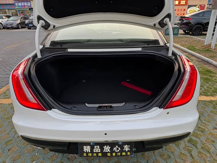 Jaguar XJ 2018 XJL 3.0 SC 2 WD — фото 20
