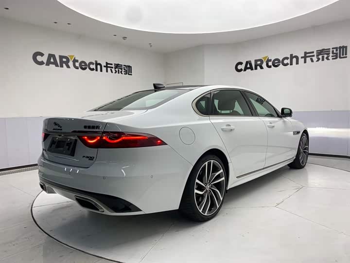 Jaguar XFL 2024 2.0 T P 300 4 WD — фото 5