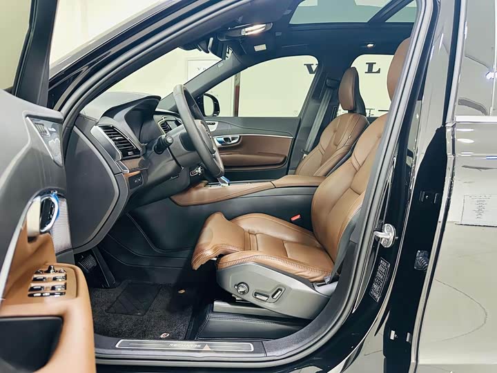 Volvo XC90 Hybrid 2024 T 8 7 — фото 12