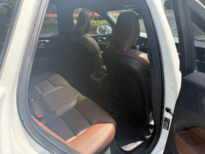 Volvo XC60 2021 T 5 4 WD — фото 17