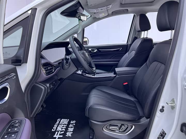 Trumpchi M6 2025 MAX 270 T WDCT — фото 15