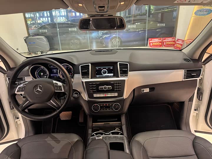 Mercedes-Benz M-Class 2014 ML 320 4 MATIC — фото 11