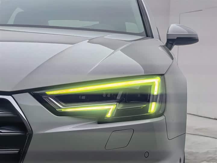 Audi A4L 2019 40 TFSI VI — фото 20