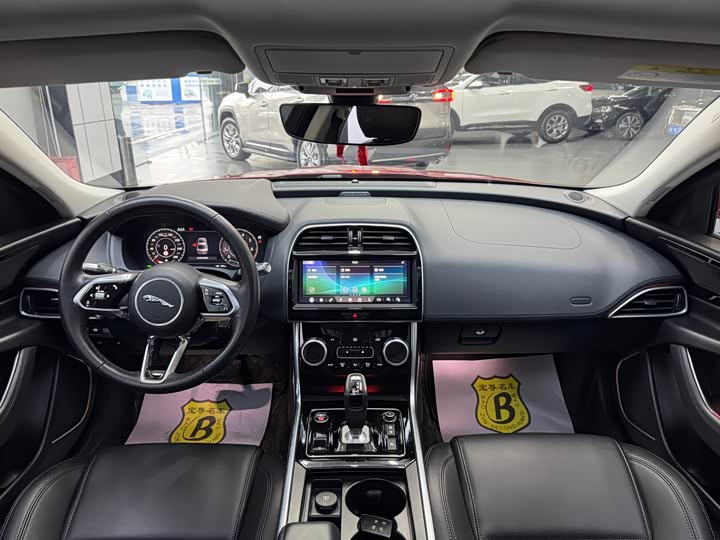 Jaguar XEL 2020 2.0 T 250 PS SE — фото 10