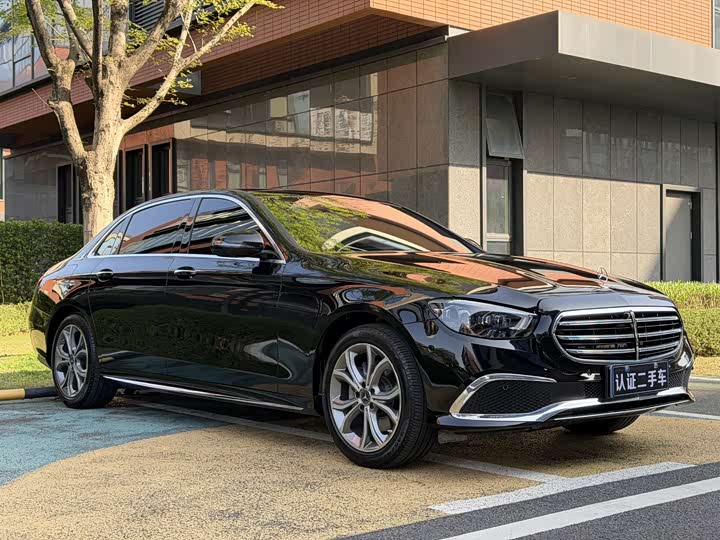 Mercedes-Benz E-Class 2021 E 300 L Premium — фото 3