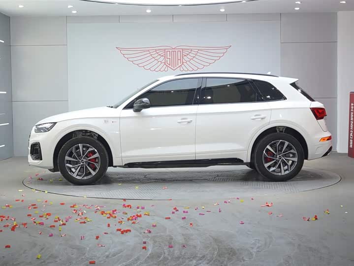 Audi Q5L 2024 40 TFSI — фото 2