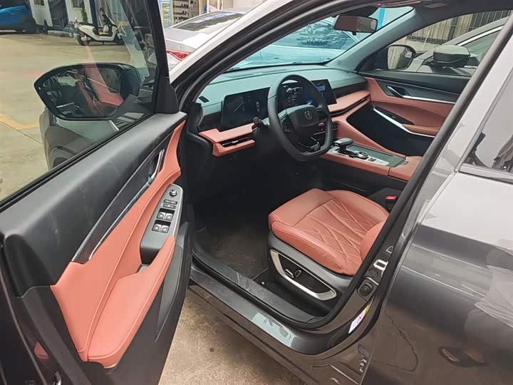 Changan CS75 PLUS 2024 1.5 T — фото 16