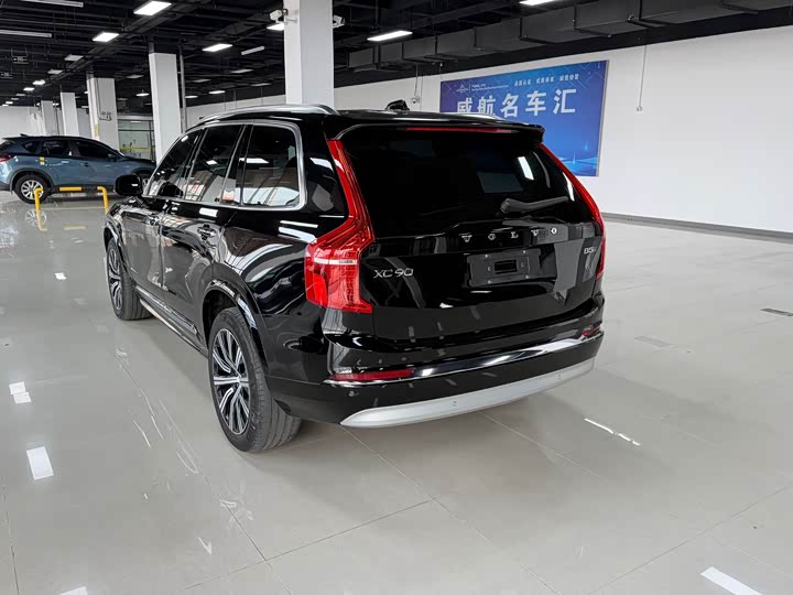 Volvo XC90 2022 B 5 — фото 3