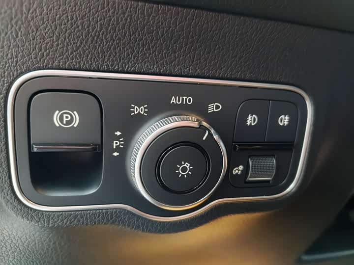 Mercedes-Benz GLB 2022 GLB 220 4 MATIC — фото 9