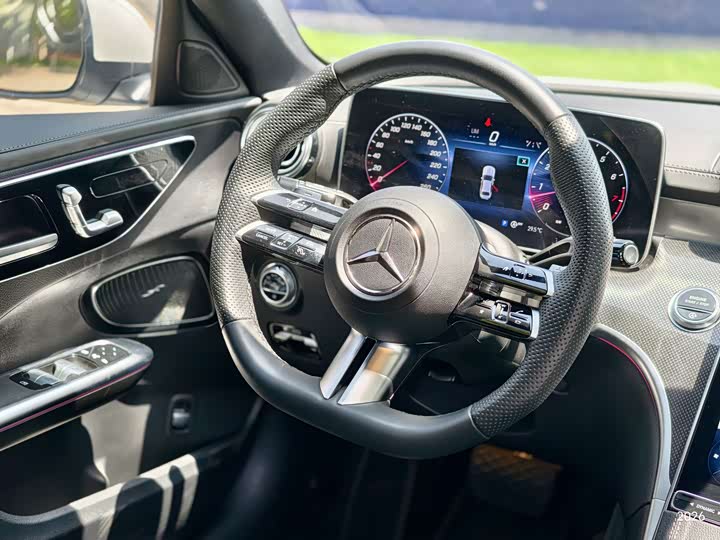 Mercedes-Benz C-Class 2024 C 260 L — фото 8