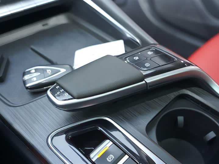 Changan UNI-T 2020 1.5 T Premium — фото 12