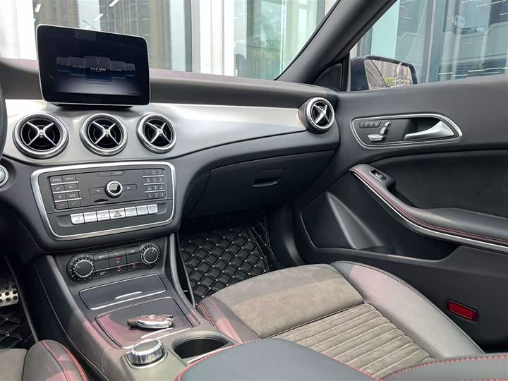 Mercedes-Benz CLA — фото 23