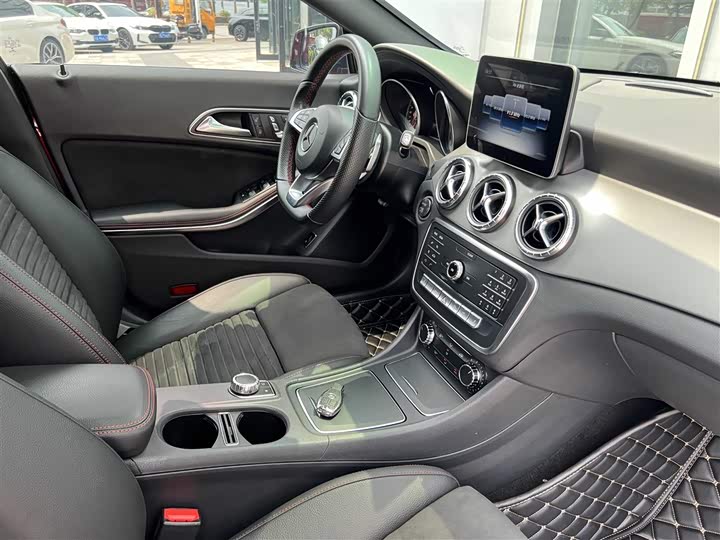 Mercedes-Benz CLA — фото 20